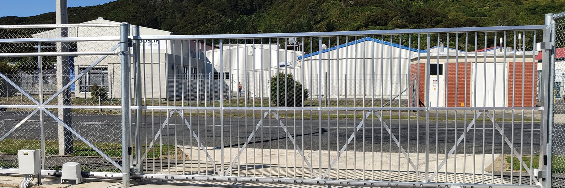 We offer a range of commercial electric automatic gates, including swing gates, sliding gates, and high speed gate automation. We supply and install electric barrier arms to help you to effectively manage and control access times to your commercial or residential property. We provide the full service including initial site visit, installation and servicing. We service and support customers across the greater Wellington region including Wellington city, Lower Hutt, Upper Hutt, Porirua, Kapiti Coast and the Wairarapa.